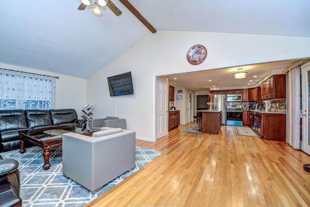 3 Abbey Road, Bow, NH 03304