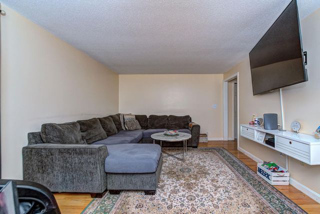 3 Abbey Road, Bow, NH 03304