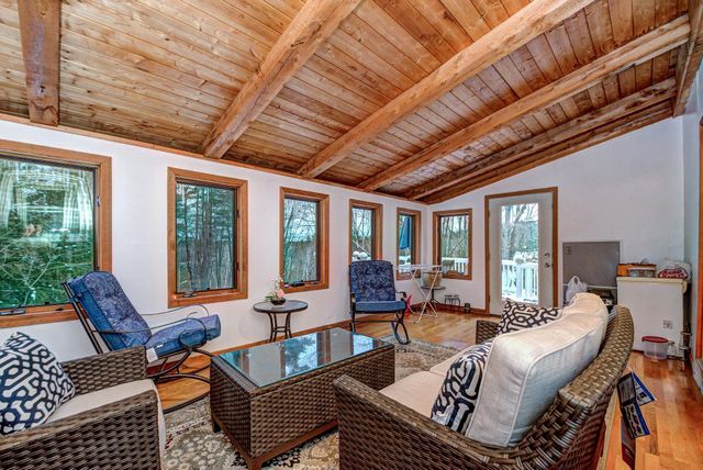 3 Abbey Road, Bow, NH 03304