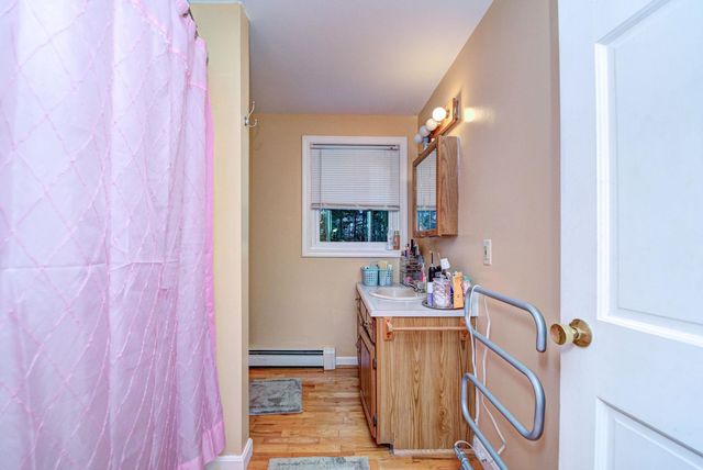 3 Abbey Road, Bow, NH 03304