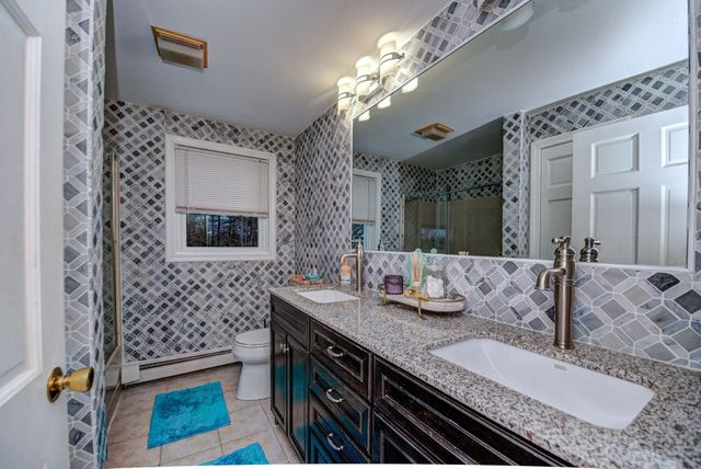 3 Abbey Road, Bow, NH 03304