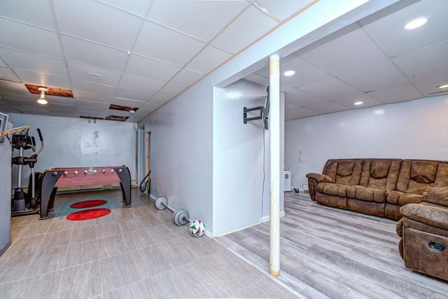 3 Abbey Road, Bow, NH 03304