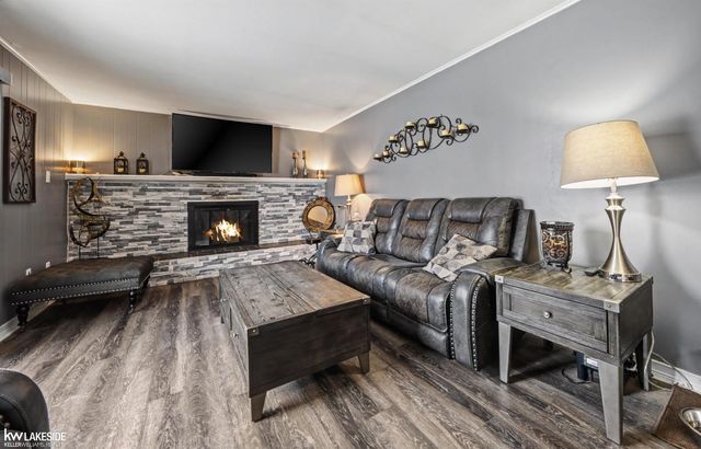 16845 Tremlett Drive, Clinton Twp, MI 48035