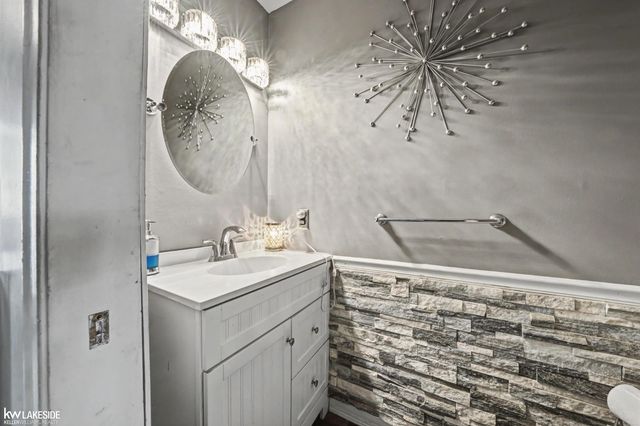 16845 Tremlett Drive, Clinton Twp, MI 48035