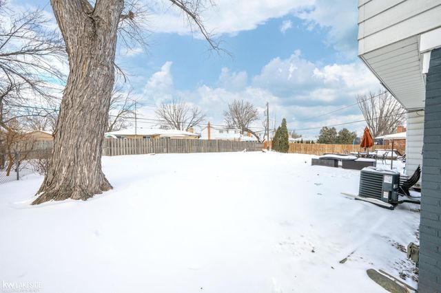 16845 Tremlett Drive, Clinton Twp, MI 48035