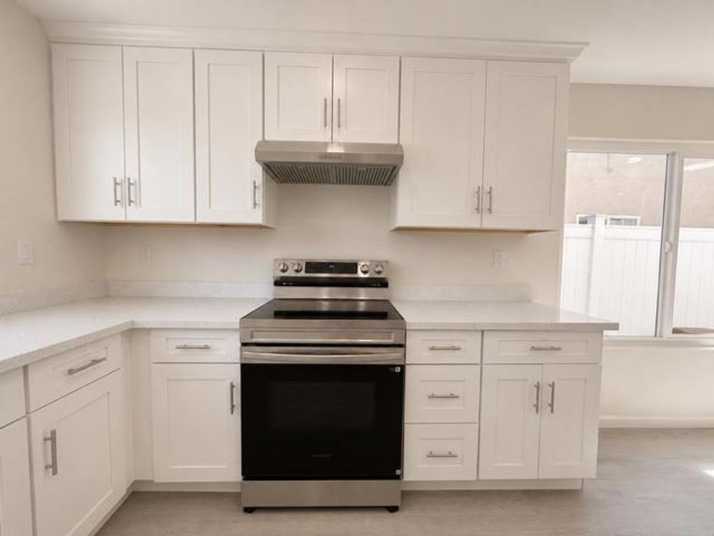 Image 11 of property listing at 1274 Mayhew Drive, San Jose, CA 95121