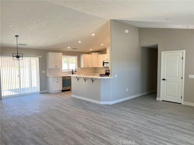 16452 Llanada Avenue, Victorville, CA 92394