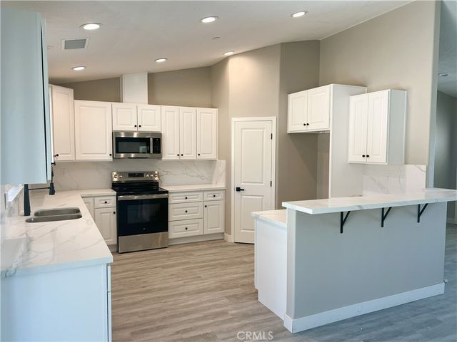 16452 Llanada Avenue, Victorville, CA 92394