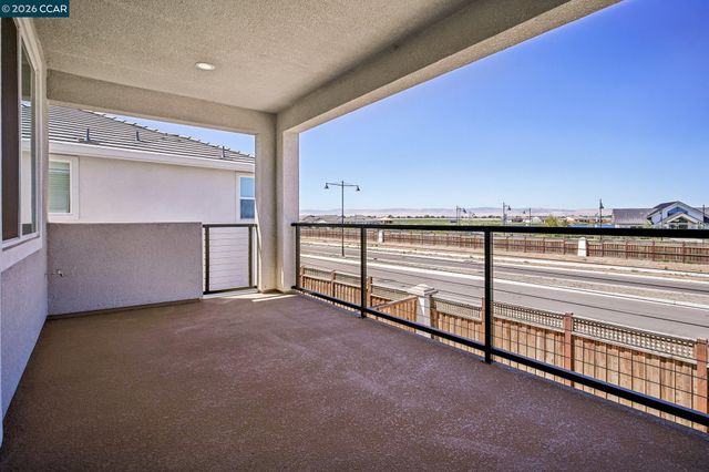 17417 Bushwick Lane, Lathrop, CA 95330