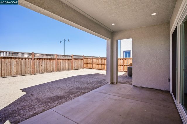 17417 Bushwick Lane, Lathrop, CA 95330