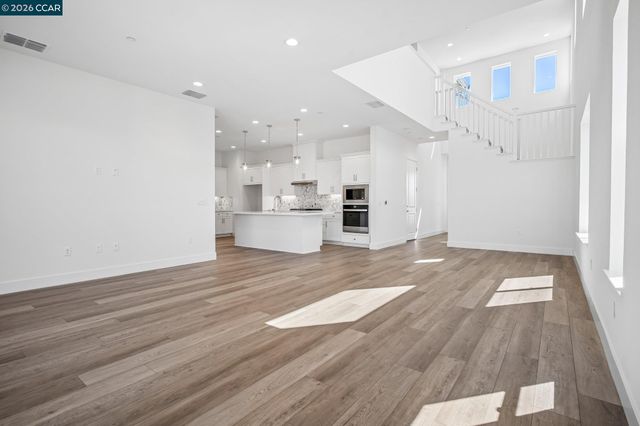 17417 Bushwick Lane, Lathrop, CA 95330