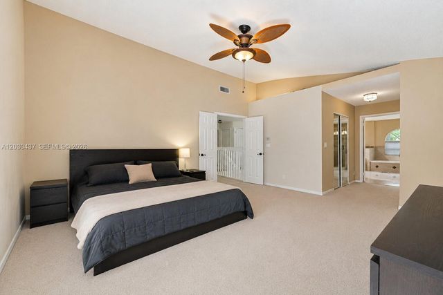 1021 NW 185th Ter, Pembroke Pines, FL 33029