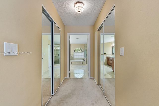 1021 NW 185th Ter, Pembroke Pines, FL 33029