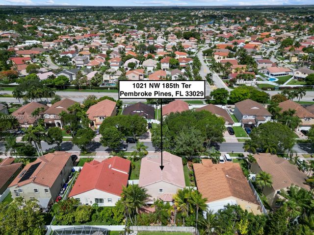 1021 NW 185th Ter, Pembroke Pines, FL 33029