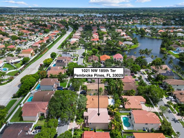 1021 NW 185th Ter, Pembroke Pines, FL 33029