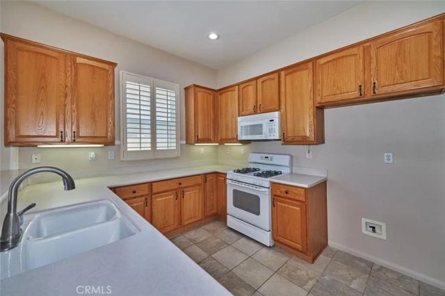 930 Avenal, Beaumont, CA 92223