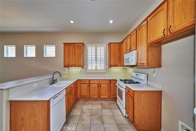 930 Avenal, Beaumont, CA 92223