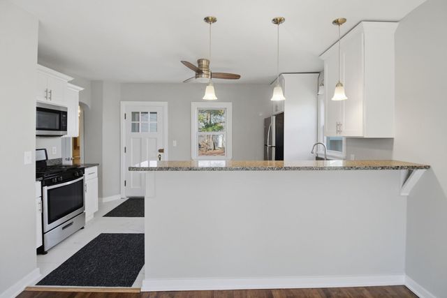 222 S Hudson Street, Westmont, IL 60559