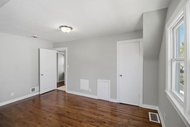 222 S Hudson Street, Westmont, IL 60559