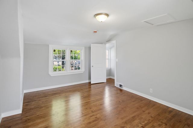 222 S Hudson Street, Westmont, IL 60559