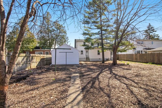 222 S Hudson Street, Westmont, IL 60559