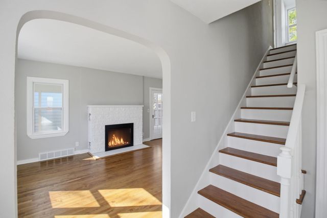 222 S Hudson Street, Westmont, IL 60559