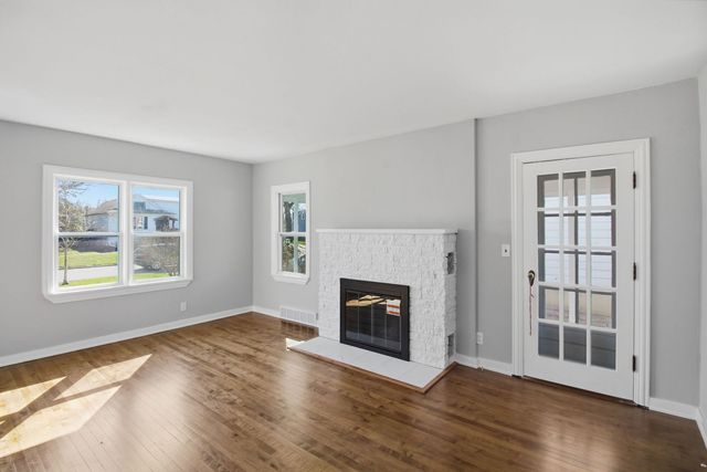 222 S Hudson Street, Westmont, IL 60559