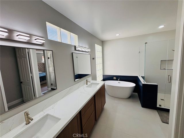 518 Goldenwest, Huntington Beach, CA 92648