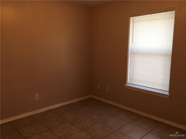 3110 E Diamondhead Avenue B, Alton, TX 78573