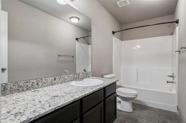 3905 SW Capstone Avenue, Bentonville, AR 72712