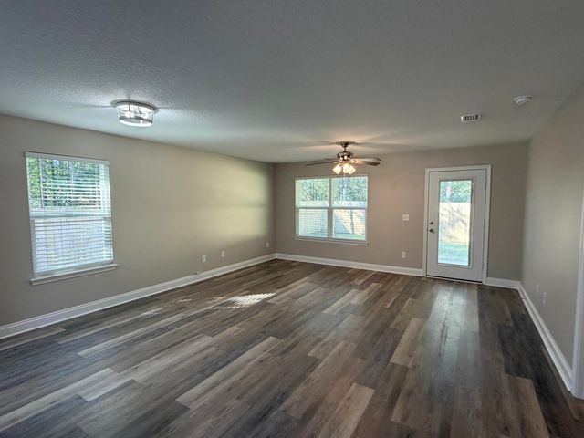 5302 Kervin Road, Crestview, FL 32539