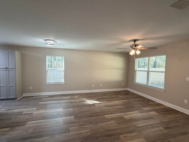 5302 Kervin Road, Crestview, FL 32539