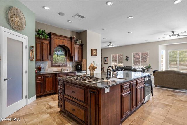 23840 Martingale Way, Tehachapi, CA 93561