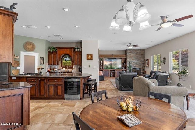 23840 Martingale Way, Tehachapi, CA 93561