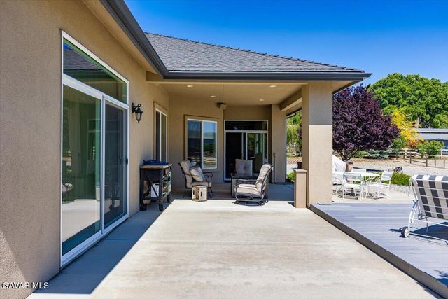 23840 Martingale Way, Tehachapi, CA 93561