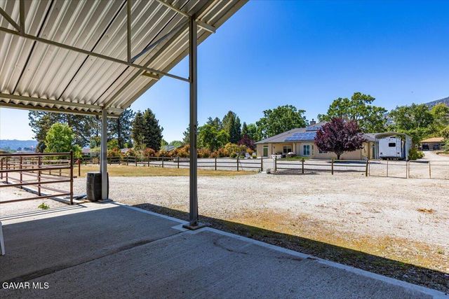 23840 Martingale Way, Tehachapi, CA 93561