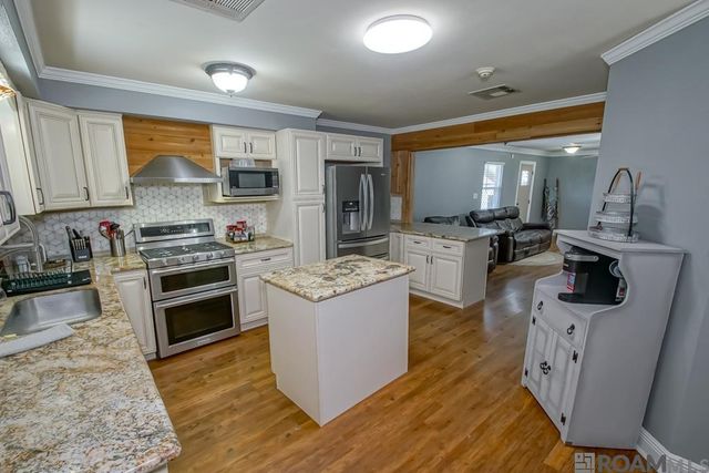 751 Lakeview Dr, Denham Springs, LA 70726