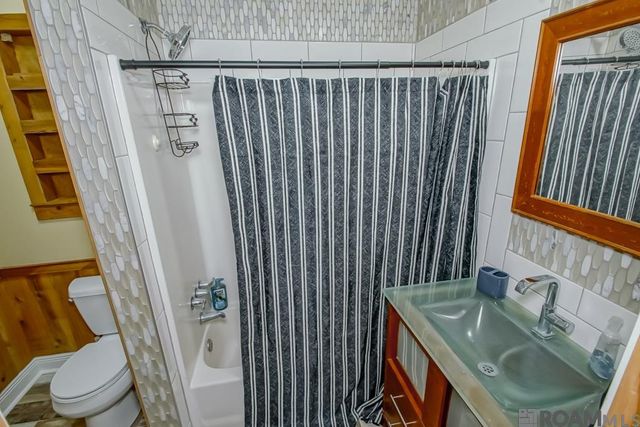 751 Lakeview Dr, Denham Springs, LA 70726