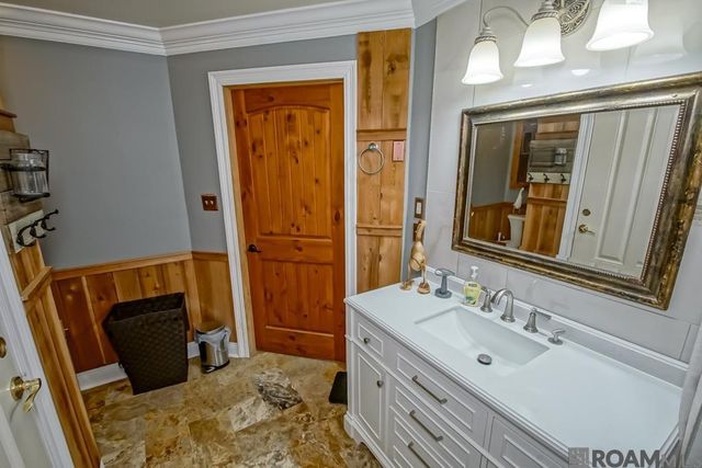 751 Lakeview Dr, Denham Springs, LA 70726