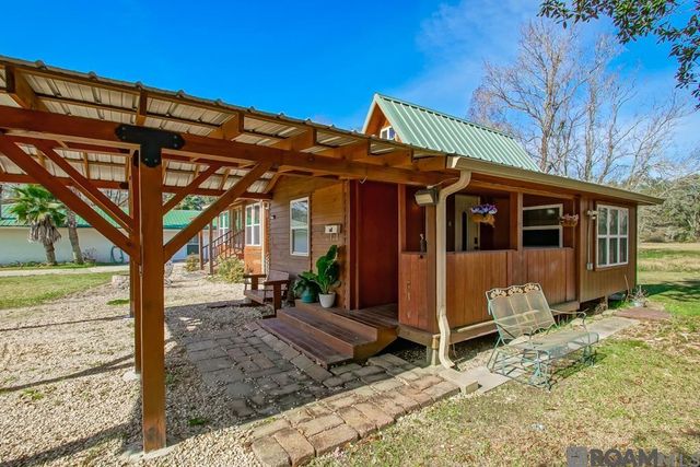 751 Lakeview Dr, Denham Springs, LA 70726