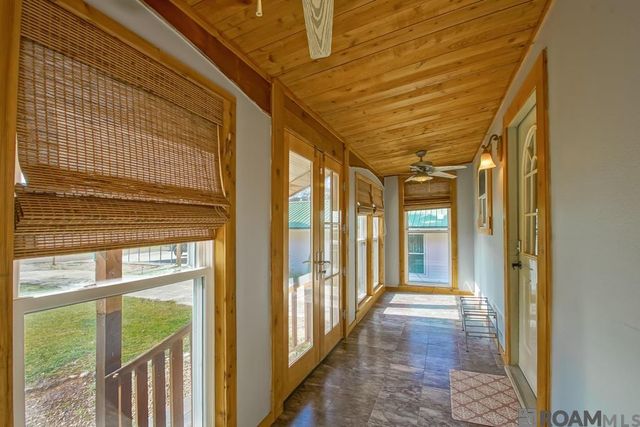 751 Lakeview Dr, Denham Springs, LA 70726