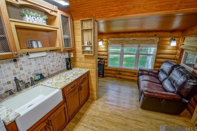 751 Lakeview Dr, Denham Springs, LA 70726