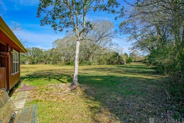 751 Lakeview Dr, Denham Springs, LA 70726