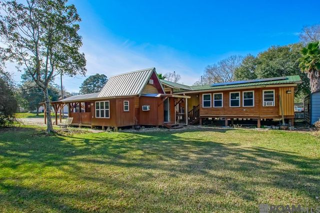 751 Lakeview Dr, Denham Springs, LA 70726