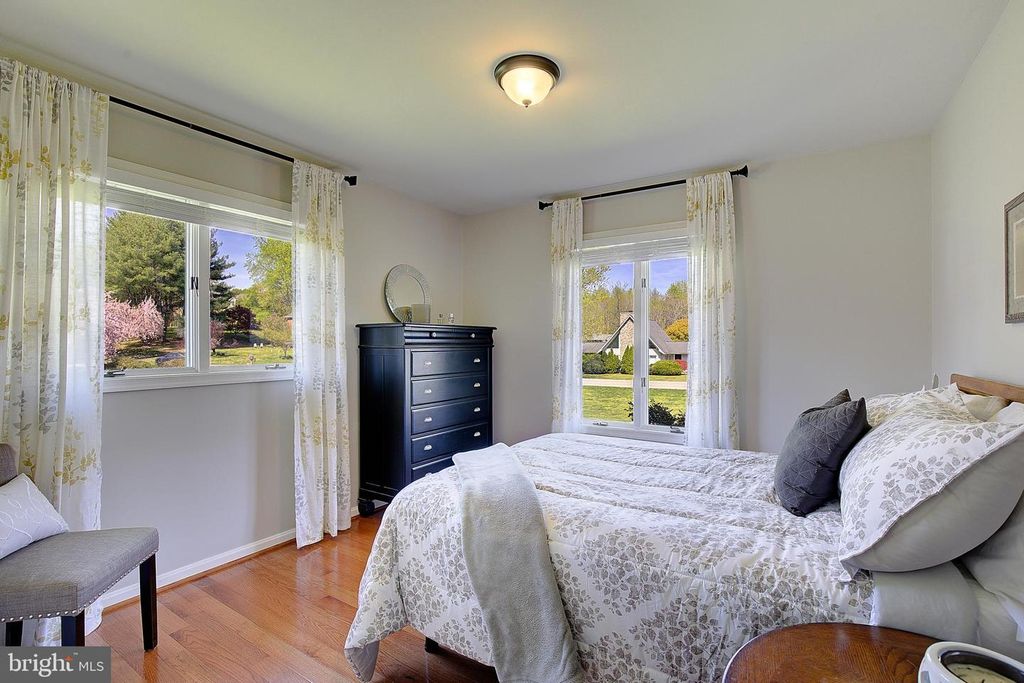 Image 18 of property listing at 3050 HICKORY RIDGE RD, Dunkirk, MD 20754