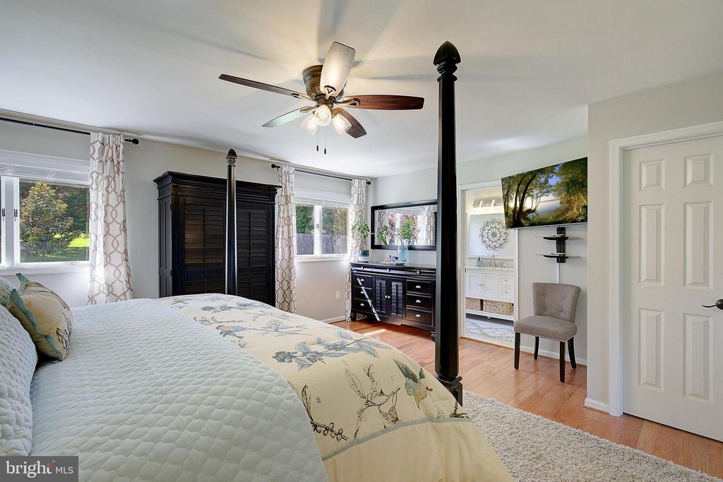 Image 24 of property listing at 3050 HICKORY RIDGE RD, Dunkirk, MD 20754