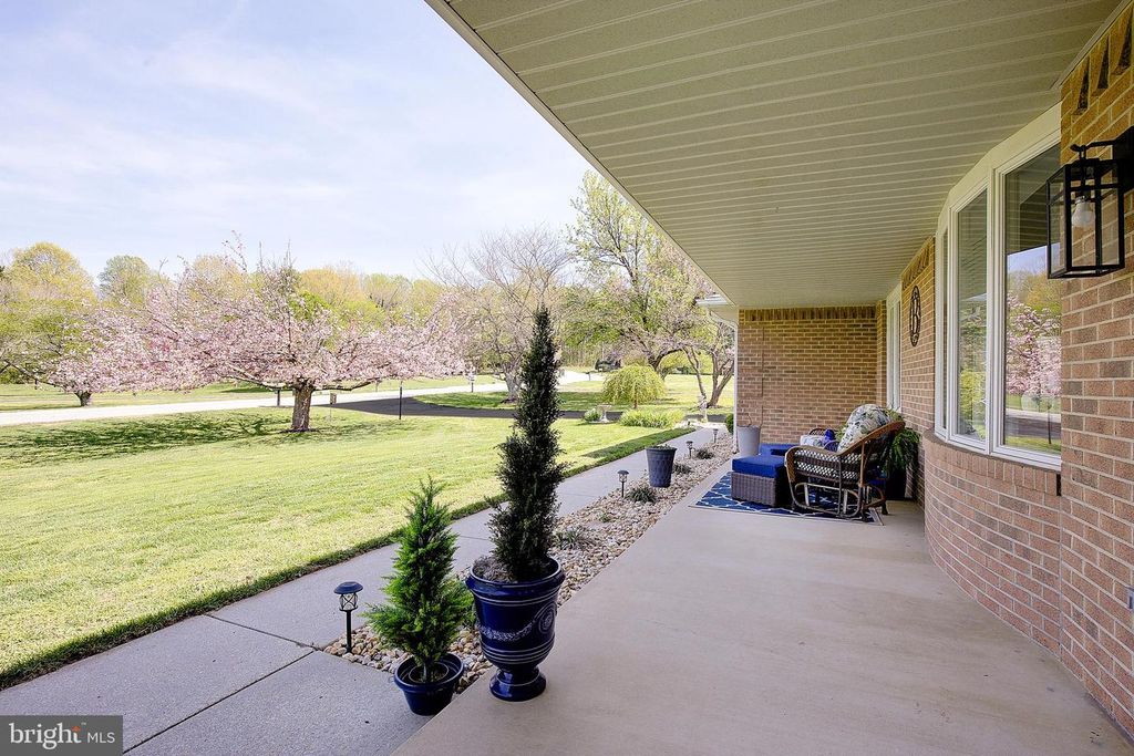 Image 3 of property listing at 3050 HICKORY RIDGE RD, Dunkirk, MD 20754
