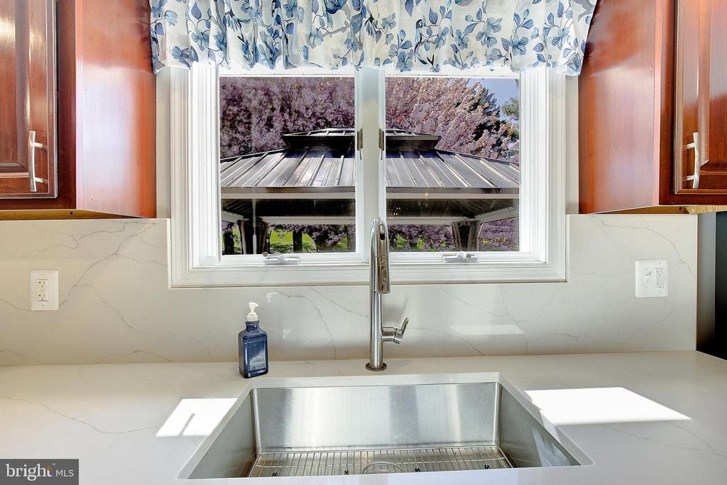 Image 41 of property listing at 3050 HICKORY RIDGE RD, Dunkirk, MD 20754