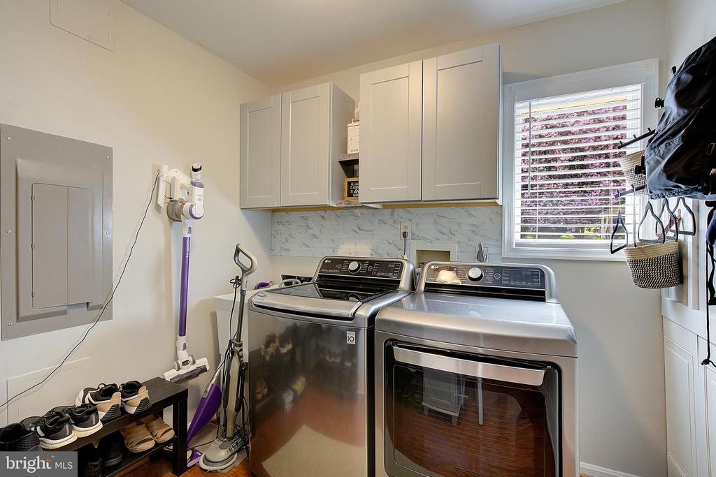 Image 44 of property listing at 3050 HICKORY RIDGE RD, Dunkirk, MD 20754