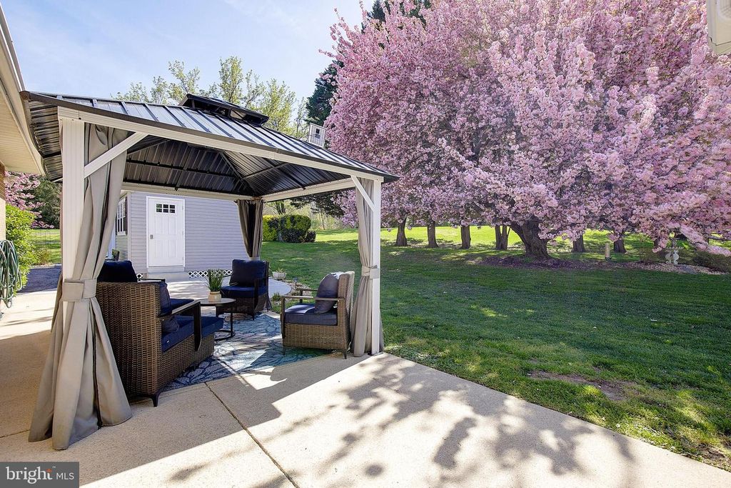 Image 48 of property listing at 3050 HICKORY RIDGE RD, Dunkirk, MD 20754